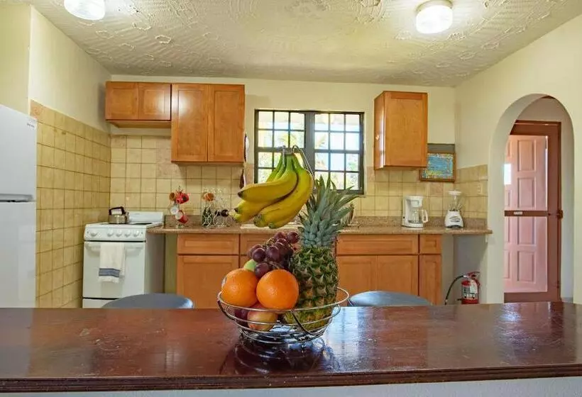 Bayview Vacation Apartments