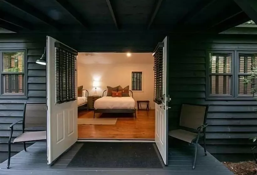 Hotelli Dahlonega Resort And Vineyard