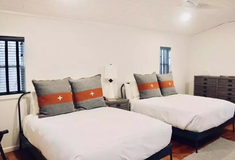 Hotelli Dahlonega Resort And Vineyard