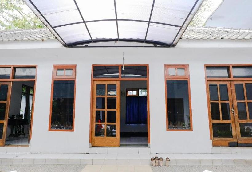 Hotel Oyo 421 Alianda Residence Syariah