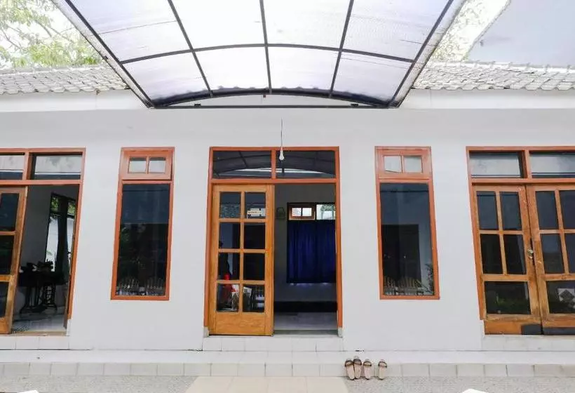 Hotel Oyo 421 Alianda Residence Syariah