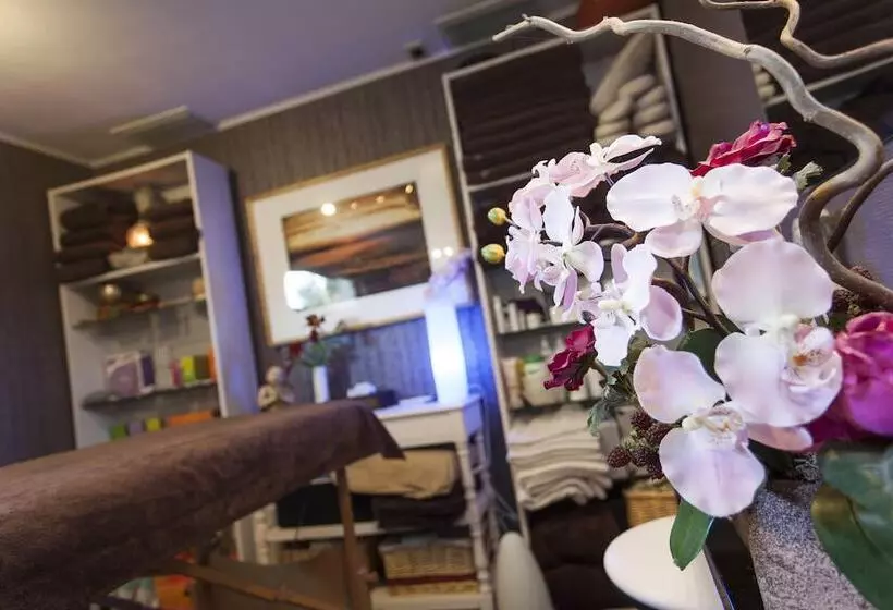 Majatalo Entre Amie & Spa