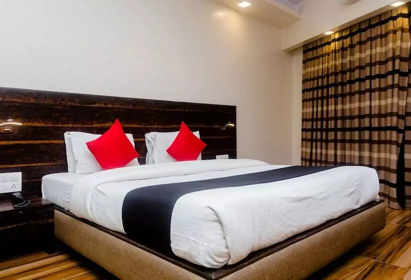 Capital O 27600 Hotel Sai Plaza