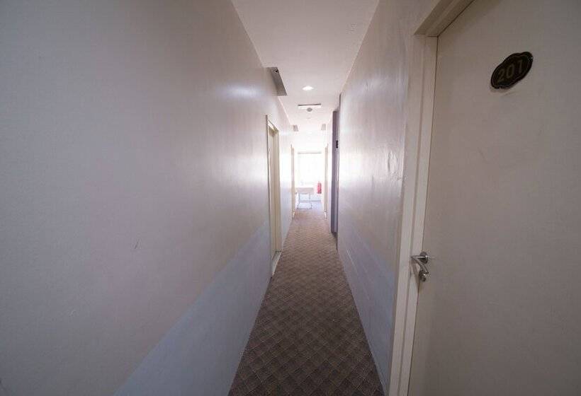 Golden Pearl Hotel Near Universiti Tun Hussein Onn Malaysia Uthm