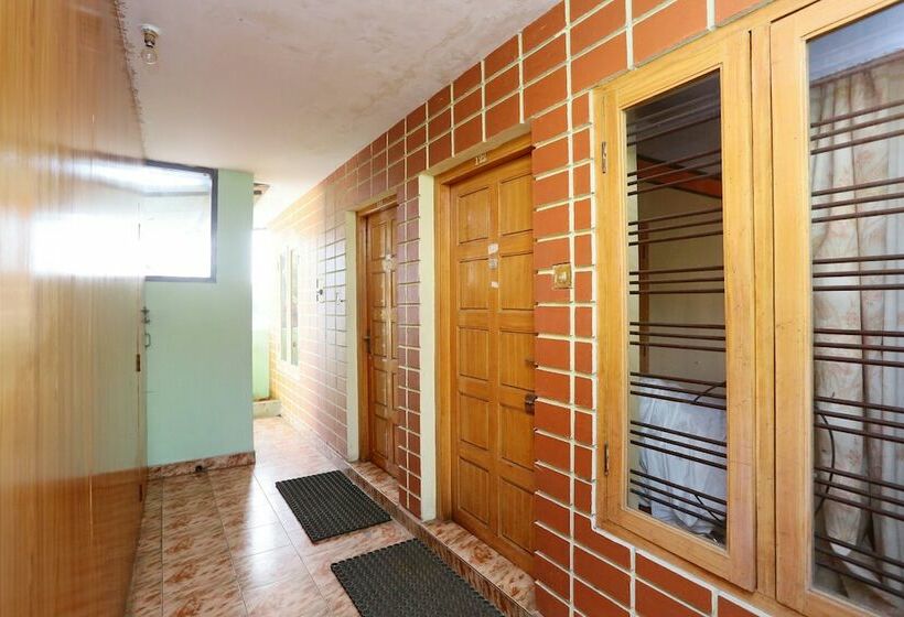 ホテル Oyo 24221 Daneys Guest House