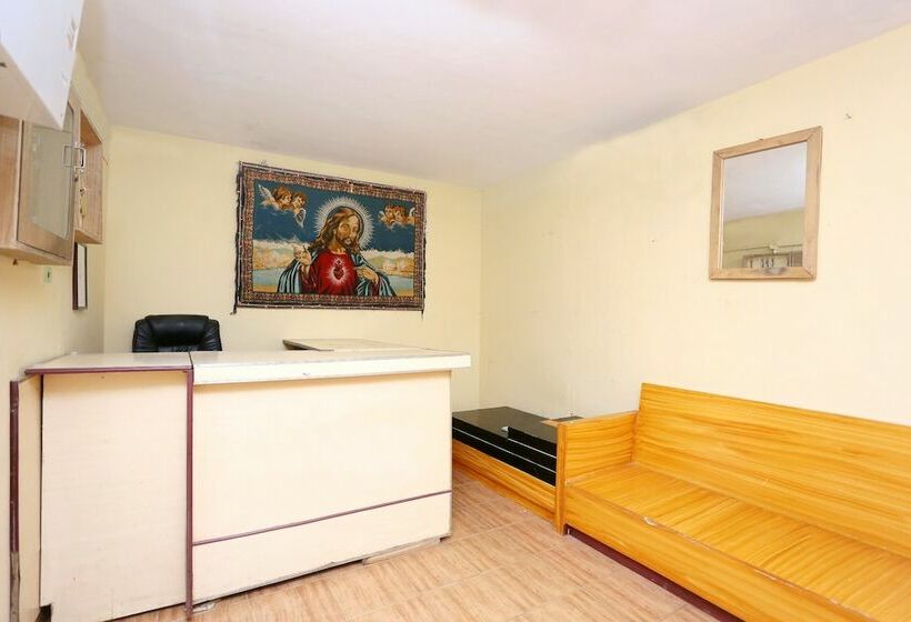 ホテル Oyo 24221 Daneys Guest House