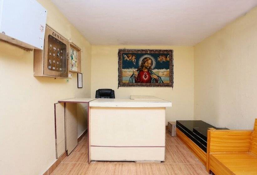 ホテル Oyo 24221 Daneys Guest House