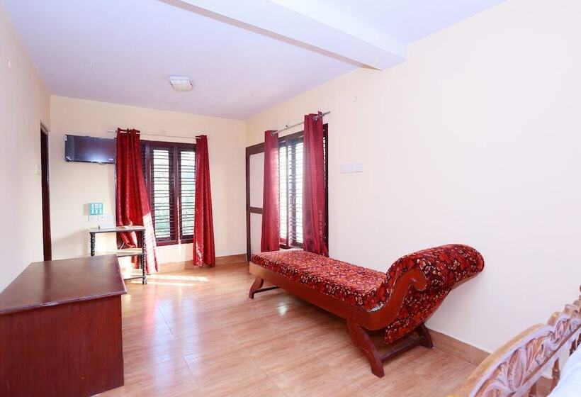 ホテル Oyo 24221 Daneys Guest House