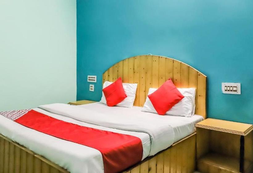 Отель Oyo 24927 Himgiri Resort