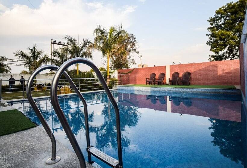 Hôtel Oyo 28253 Jmd Palace