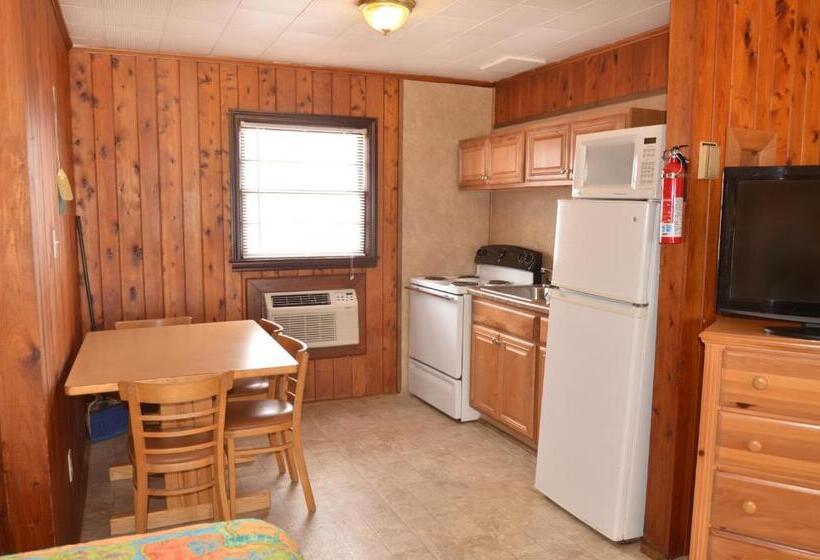 汽车旅馆 Cavalier By The Sea