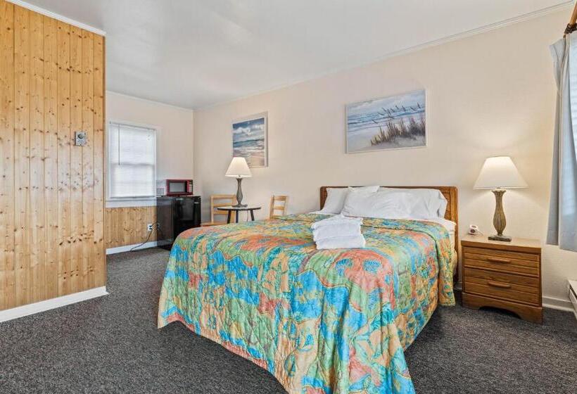 汽车旅馆 Cavalier By The Sea