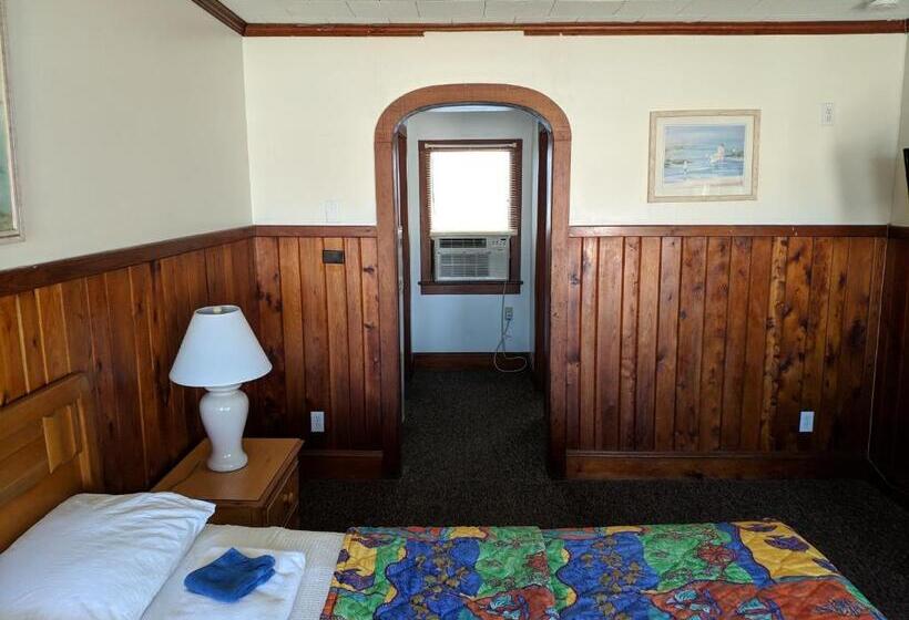 汽车旅馆 Cavalier By The Sea