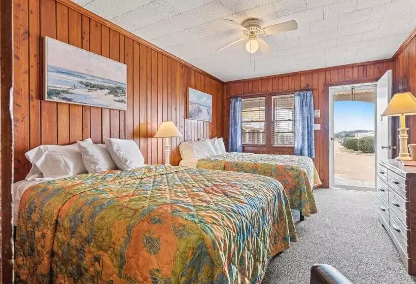 モーテル Cavalier By The Sea