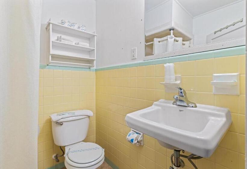 汽车旅馆 Cavalier By The Sea