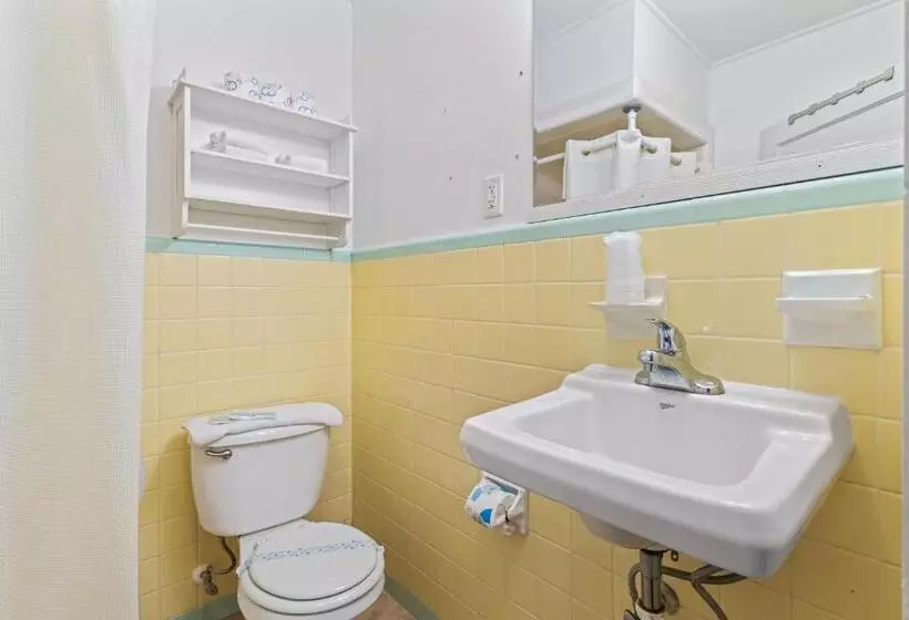 モーテル Cavalier By The Sea