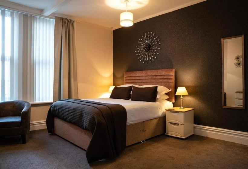 פנסיון Fox Lodge