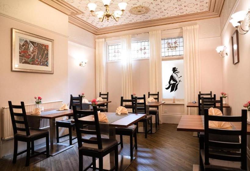 פנסיון Fox Lodge