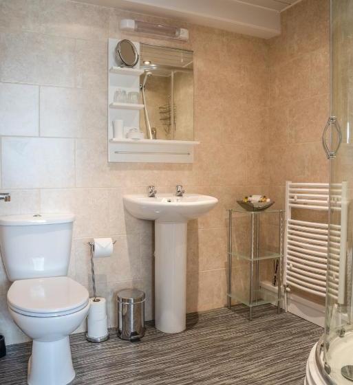 פנסיון Fox Lodge