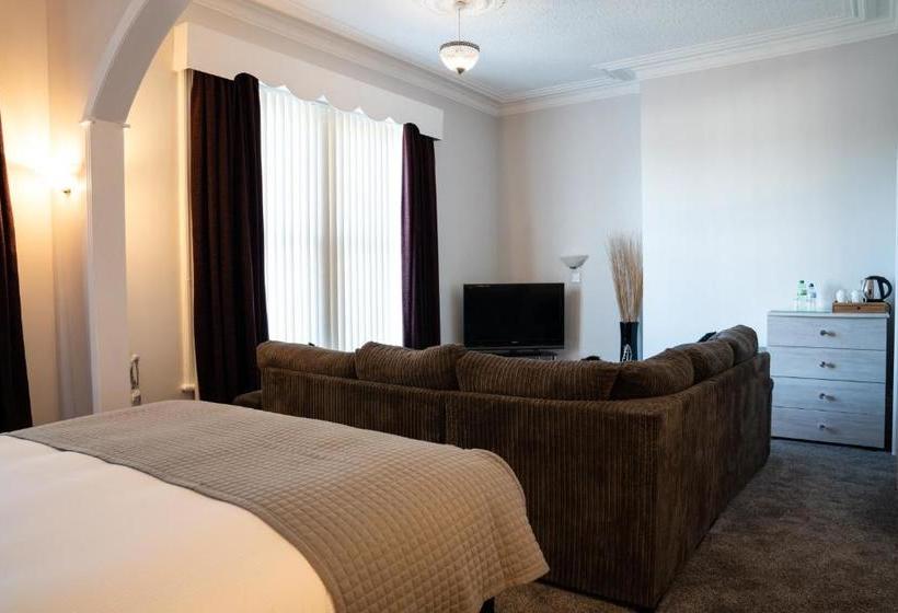 פנסיון Fox Lodge