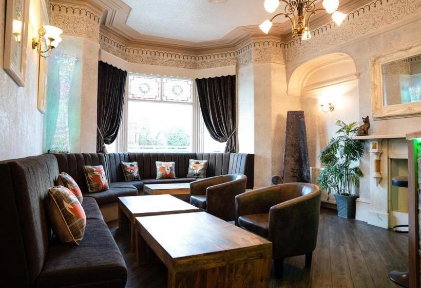 פנסיון Fox Lodge