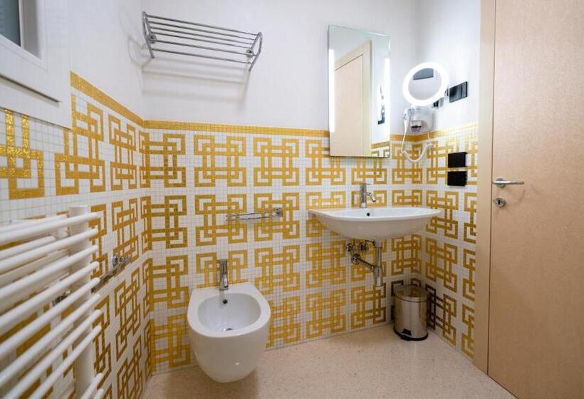 تختخواب و صبحانه Antica Pusterla Relais De Charme