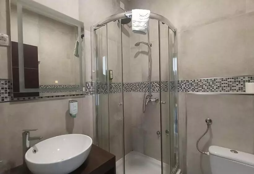 Garnet Hotel & Event Centar