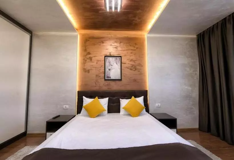 Garnet Hotel & Event Centar