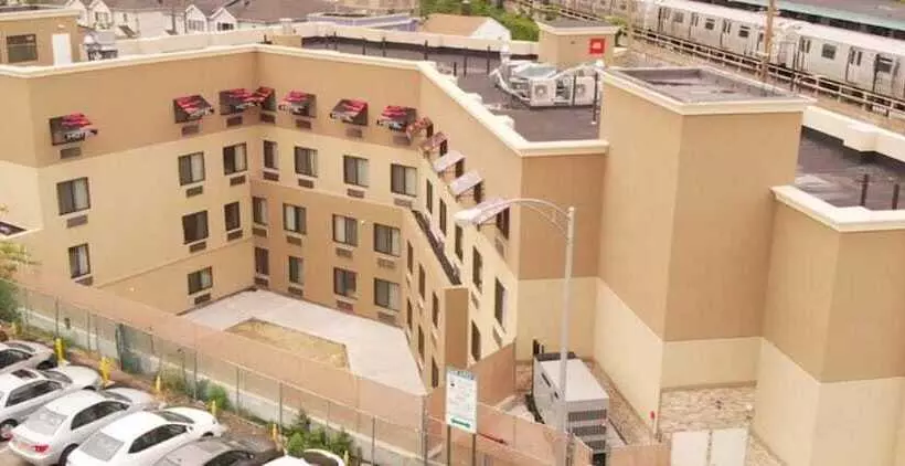 Hotelli Mint Jfk Airport