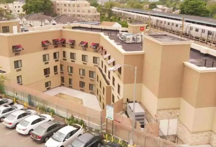 Hotelli Mint Jfk Airport