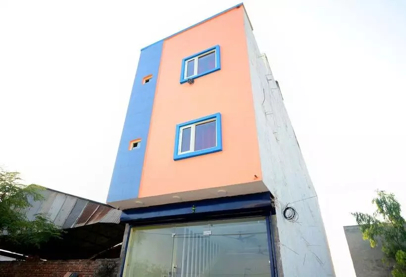 Oyo 22993 Hotel Ozas Grand