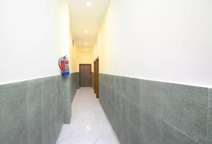 Oyo 22993 Hotel Ozas Grand