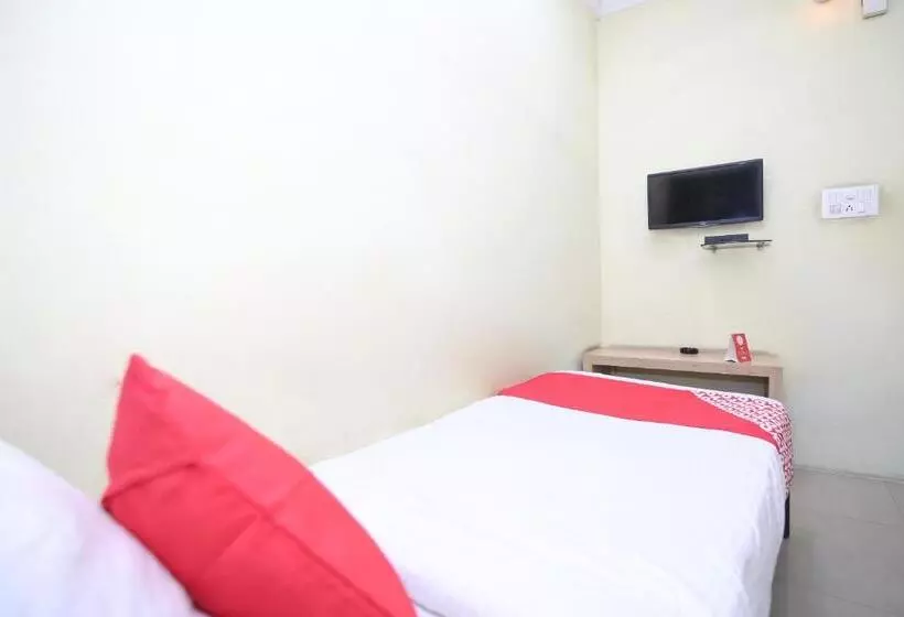 Oyo 26160 Hotel Multi Star