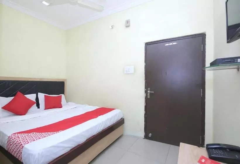 Oyo 26160 Hotel Multi Star