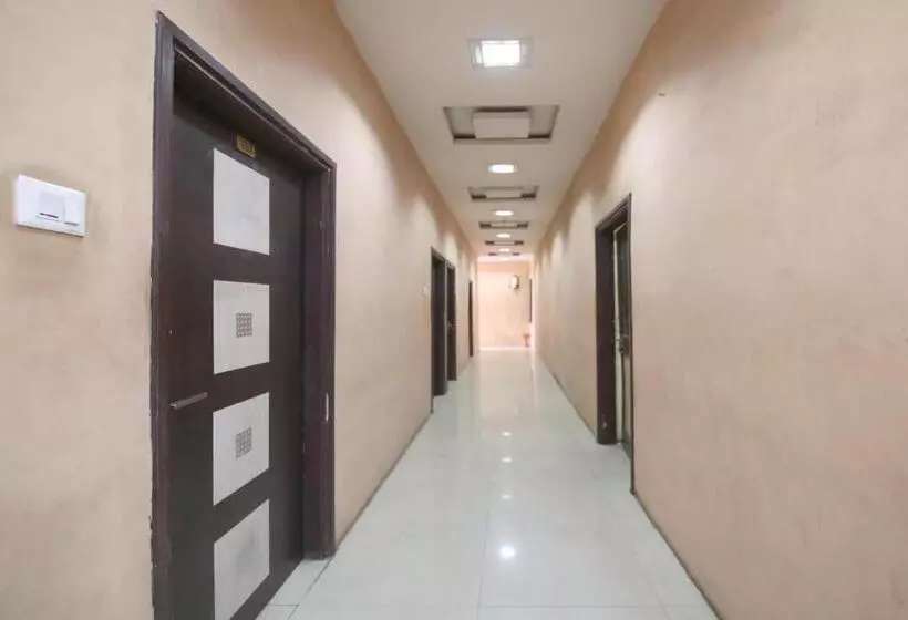 Oyo 26160 Hotel Multi Star