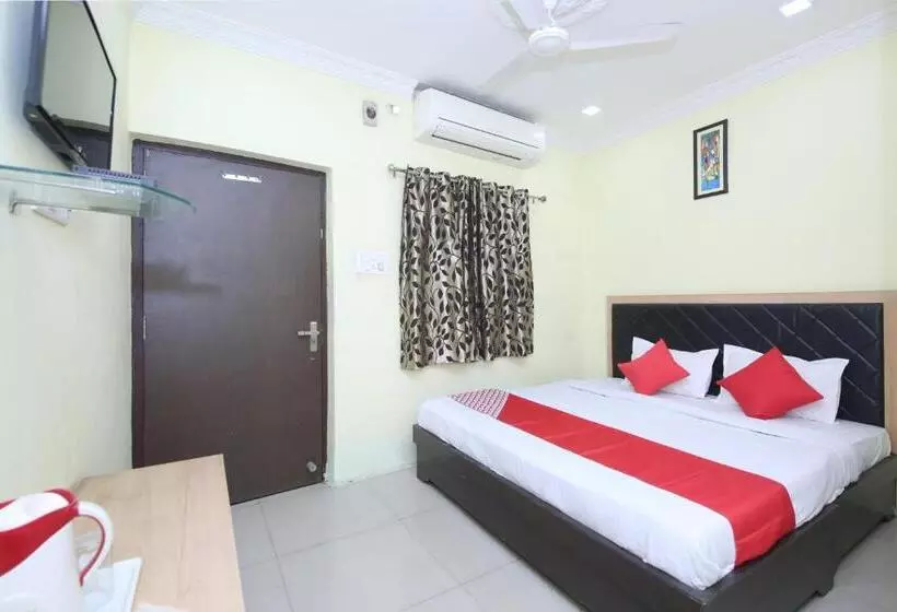 Oyo 26160 Hotel Multi Star