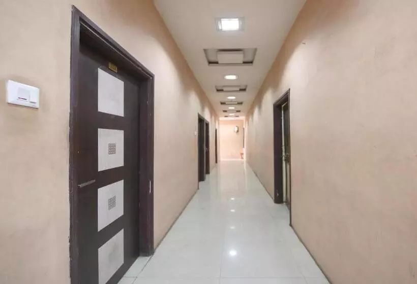 Oyo 26160 Hotel Multi Star