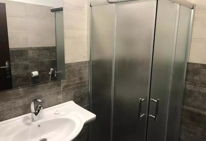 پانسیون Eli Guest House