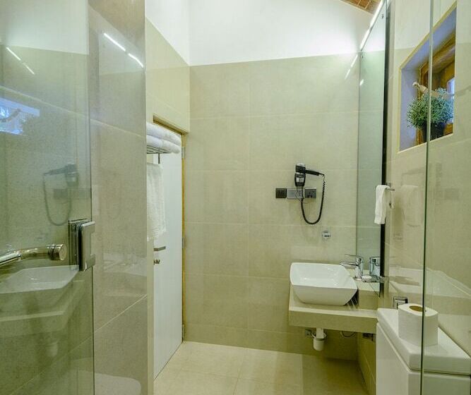 فندق Aryana Boutique