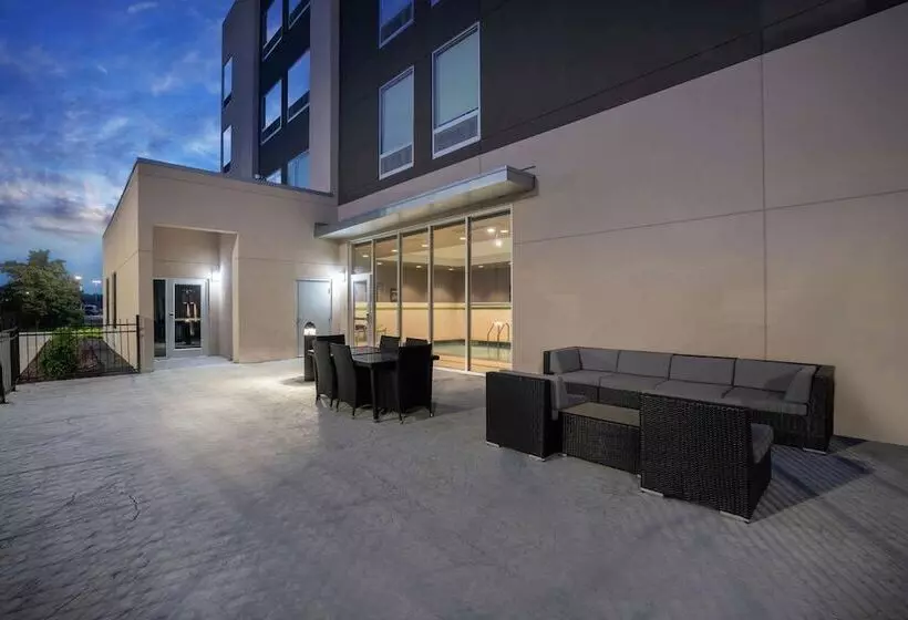 Hotelli La Quinta By Wyndham West Memphis