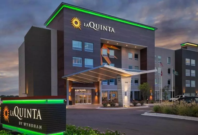 Hotelli La Quinta By Wyndham West Memphis