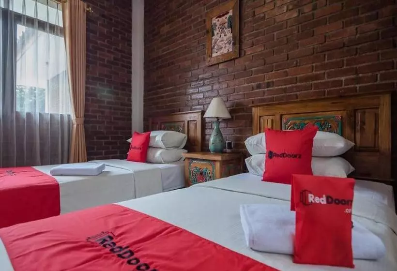 ペンション Sekararum Butik Syariah Guesthouse