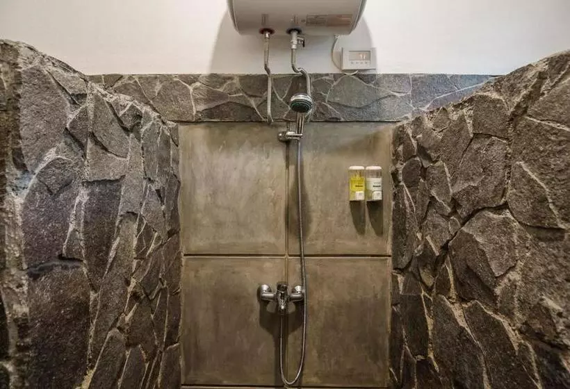 ペンション Sekararum Butik Syariah Guesthouse