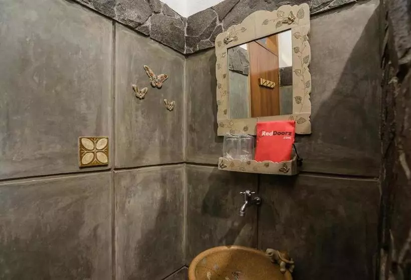 ペンション Sekararum Butik Syariah Guesthouse