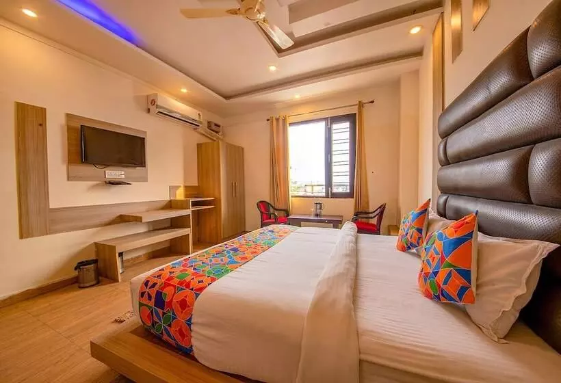 Fabhotel As Residency