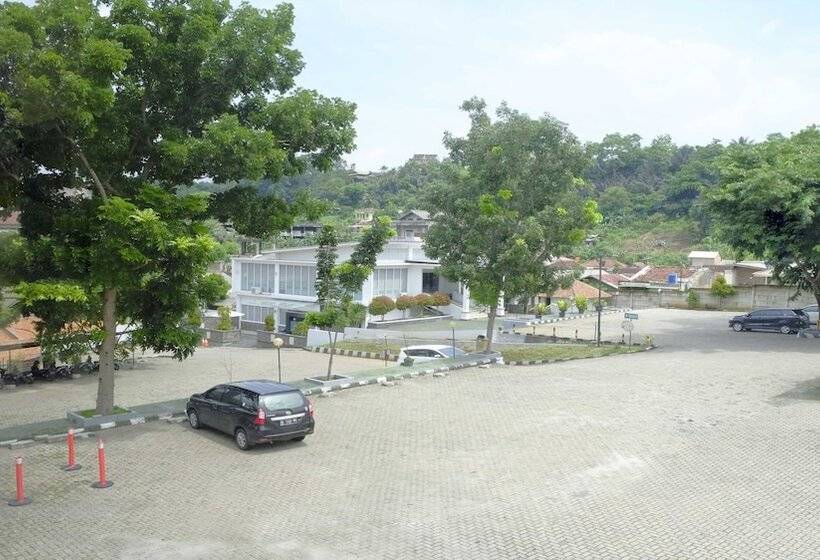 فندق Kuraya Residence Lampung