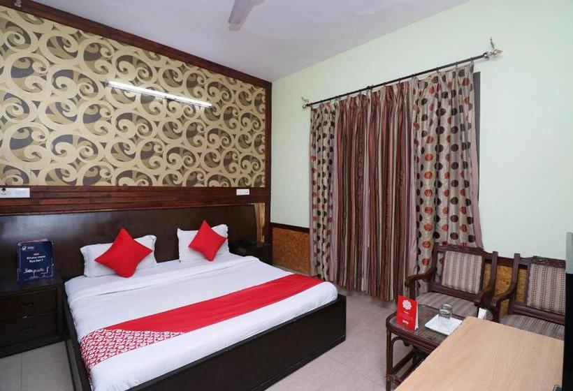 هتل Oyo 26584 Royal Castle