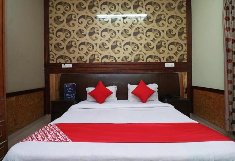 هتل Oyo 26584 Royal Castle