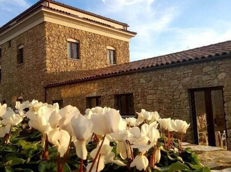 فندق Villa Flora Relais