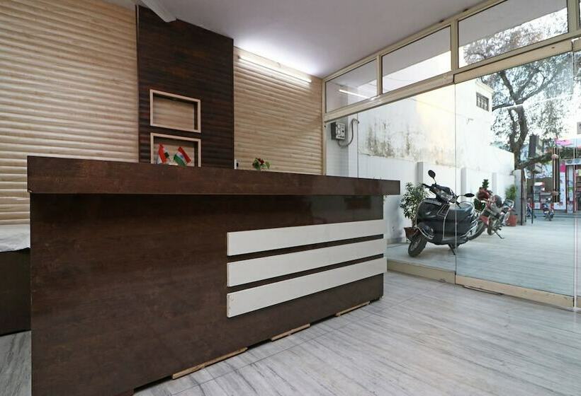 Oyo 16270 Hotel Sweet Home